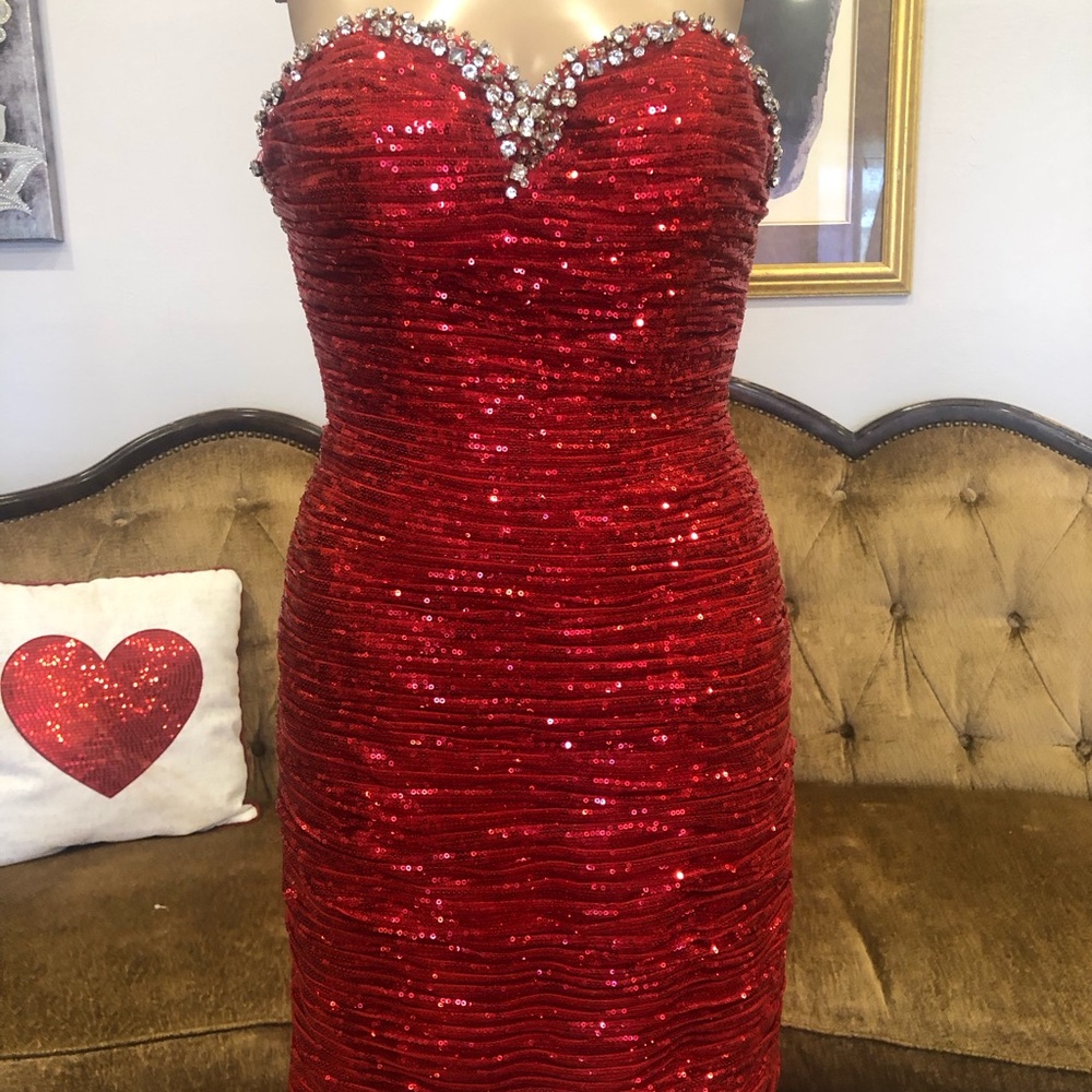 La Femme Strapless Red rhinestone detail Sequin strapless sweetheart dress 0